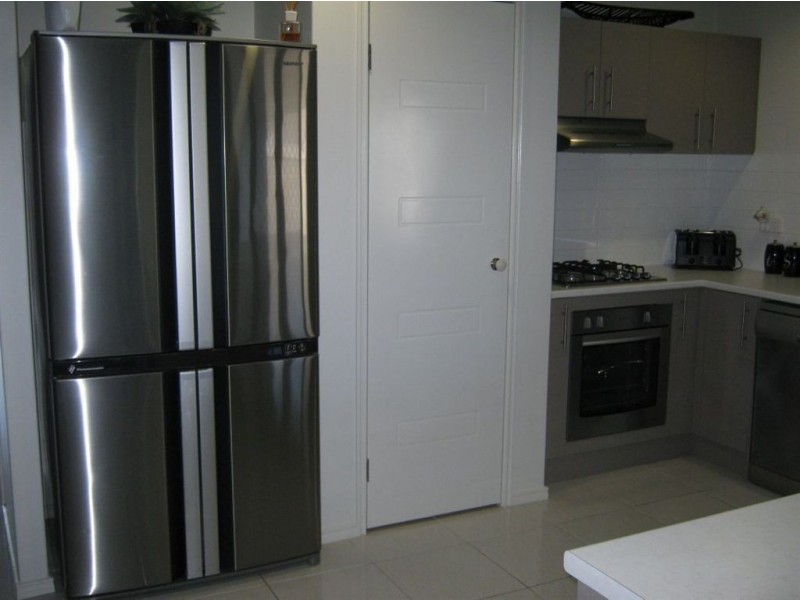 8 Anesbury Street, Doolandella QLD 4077