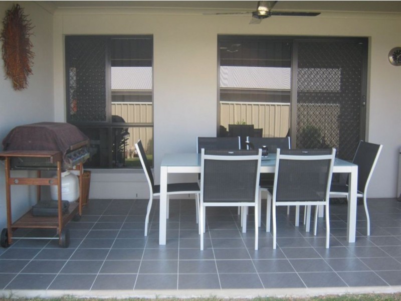 8 Anesbury Street, Doolandella QLD 4077