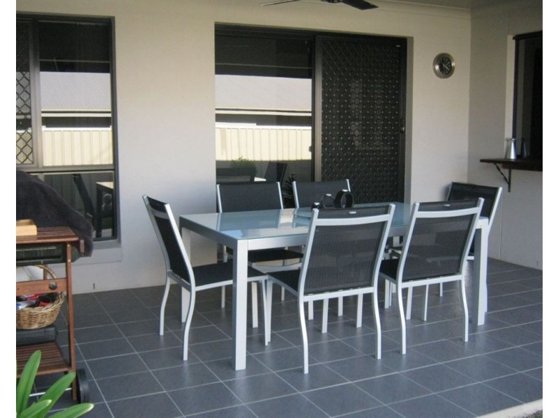 8 Anesbury Street, Doolandella QLD 4077