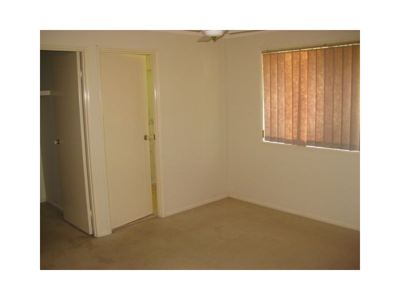 2 Selwyn Close, Forest Lake QLD 4078