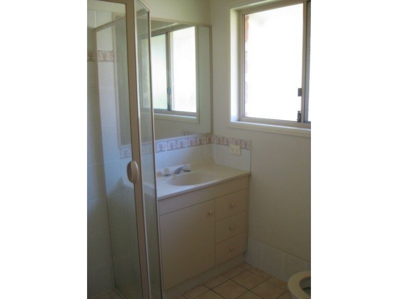 2 Selwyn Close, Forest Lake QLD 4078