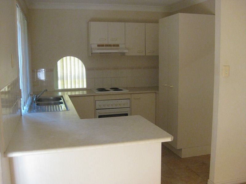 10 Midcrest Lane, Springfield QLD 4300