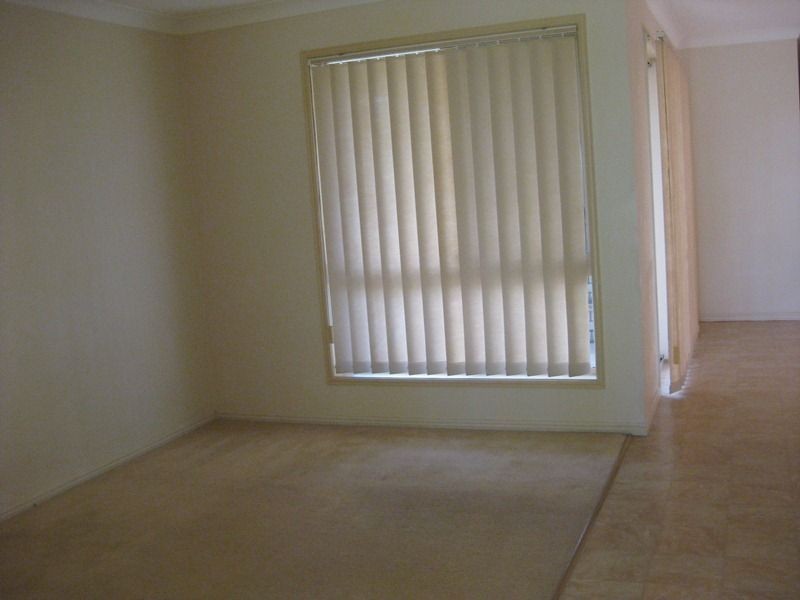 10 Midcrest Lane, Springfield QLD 4300