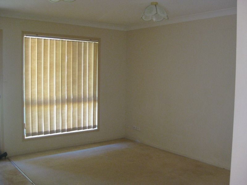 10 Midcrest Lane, Springfield QLD 4300