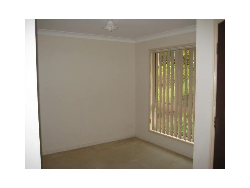 10 Midcrest Lane, Springfield QLD 4300