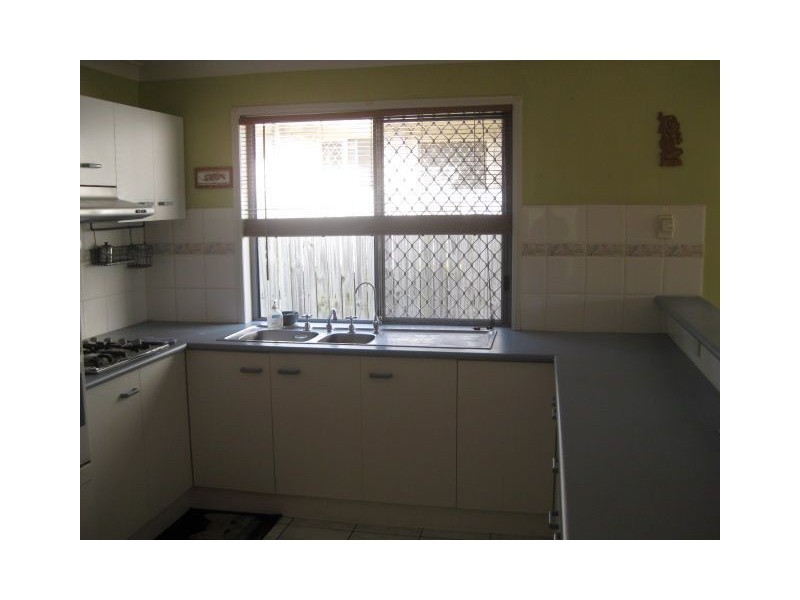 39 Lakeside Cres, Forest Lake QLD 4078