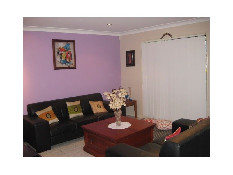 8 Hinchinbrook Cct, Forest Lake QLD 4078