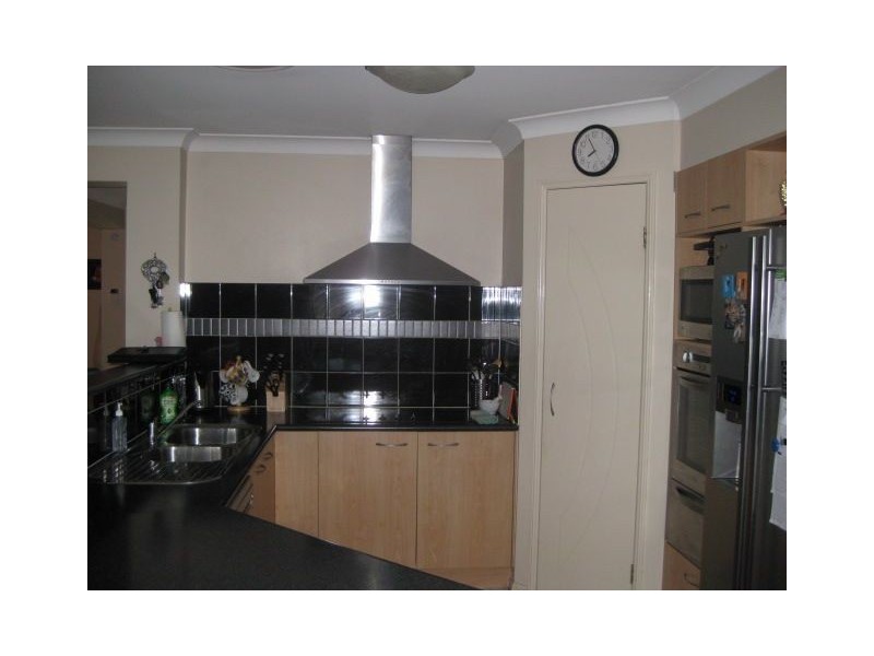 8 Hinchinbrook Cct, Forest Lake QLD 4078