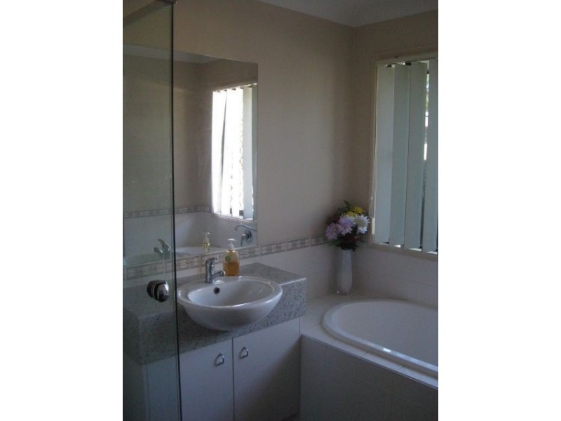 8 Hinchinbrook Cct, Forest Lake QLD 4078