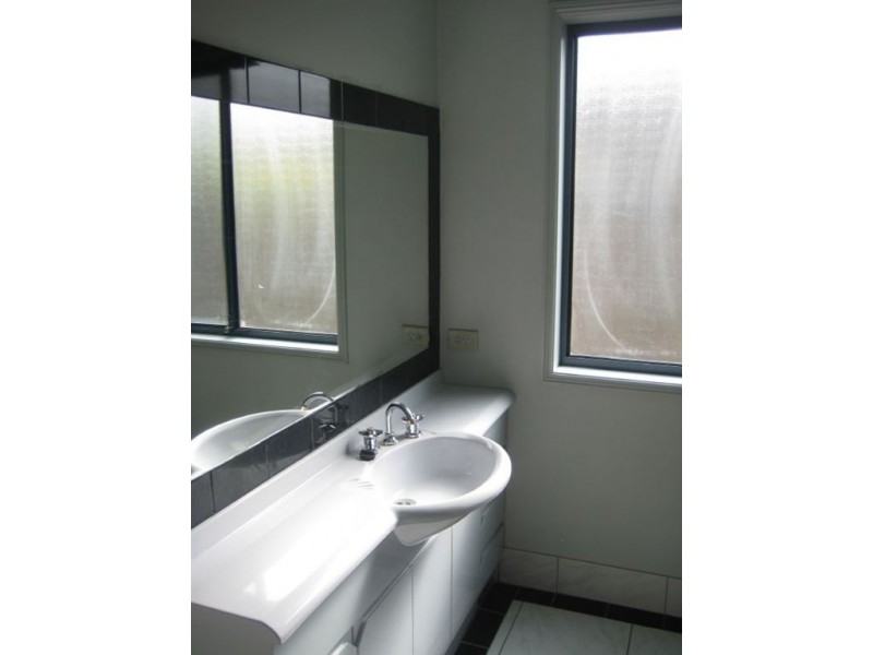 11 Leyburn Crescent, Forest Lake QLD 4078