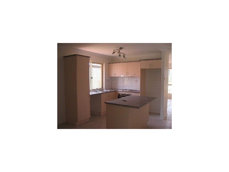 1/85 Cascade Drive, Forest Lake QLD 4078