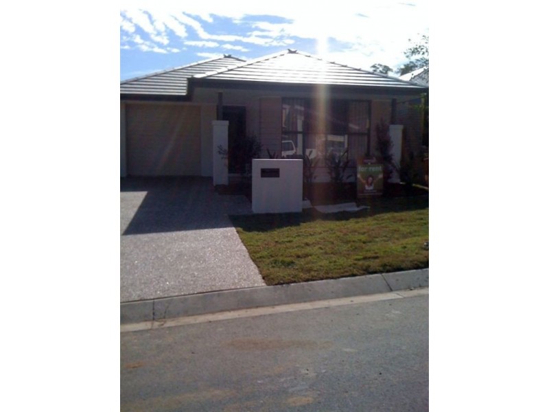 33 Arnaldo avenue, Augustine Heights QLD 4300