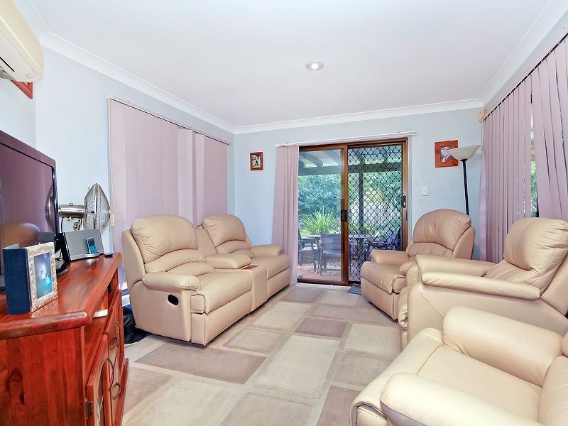 32 Evergreen Place, Forest Lake QLD 4078