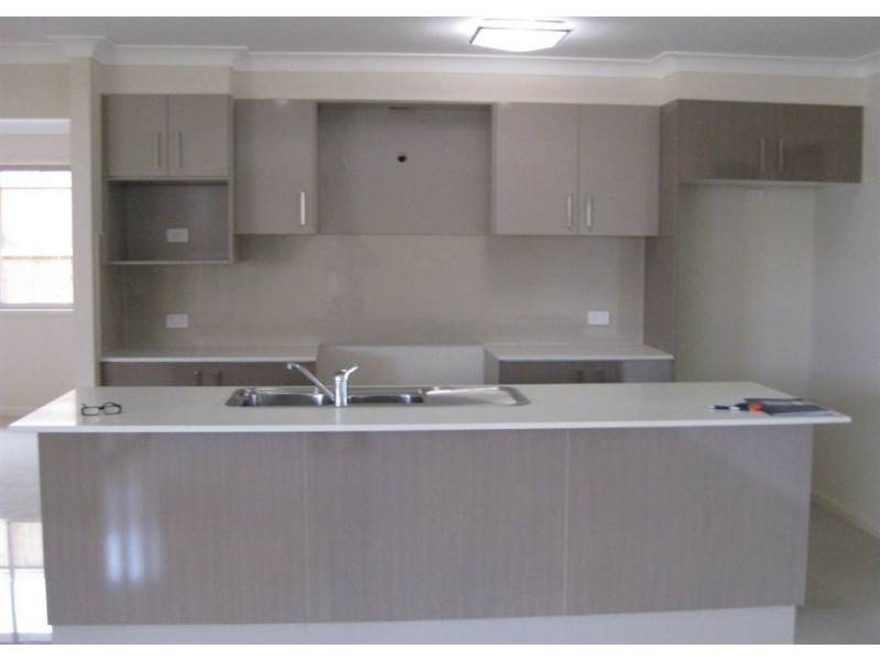 Lot 572 Anesbury Street, Doolandella QLD 4077