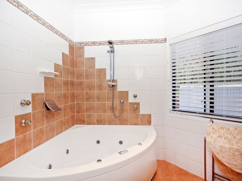 31 Woodlands Avenue, Camira QLD 4300