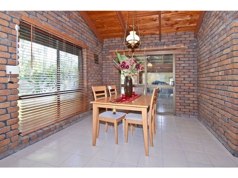 587-589 Junction Road, Barellan Point QLD 4306