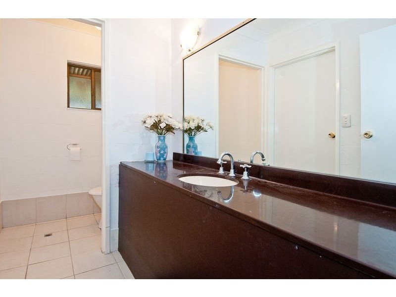 587-589 Junction Road, Barellan Point QLD 4306