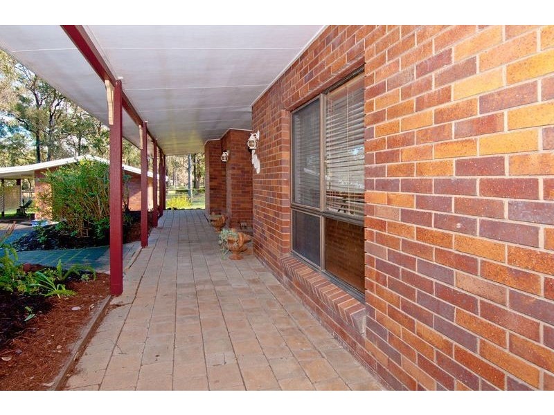 587-589 Junction Road, Barellan Point QLD 4306