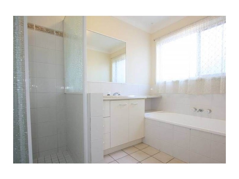 1 Cook Street, Forest Lake QLD 4078