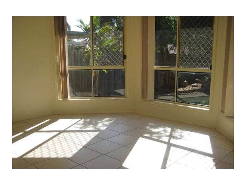 7 Stanford Place, Forest Lake QLD 4078