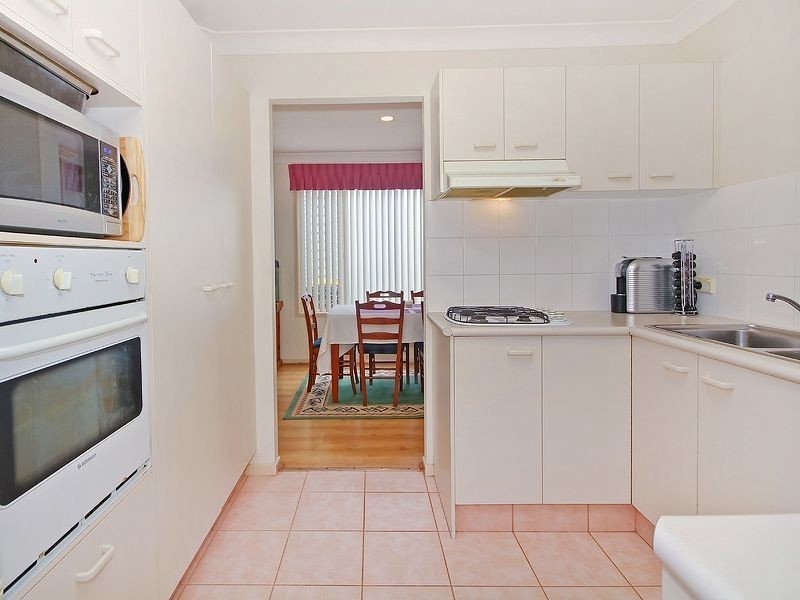 8 Tasman Place, Forest Lake QLD 4078