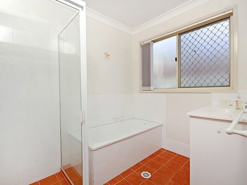 8 Tasman Place, Forest Lake QLD 4078