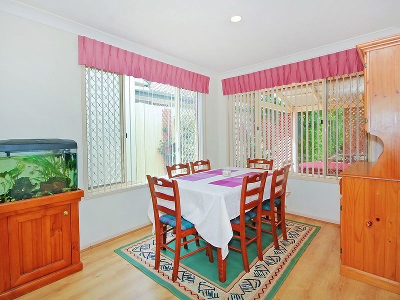 8 Tasman Place, Forest Lake QLD 4078