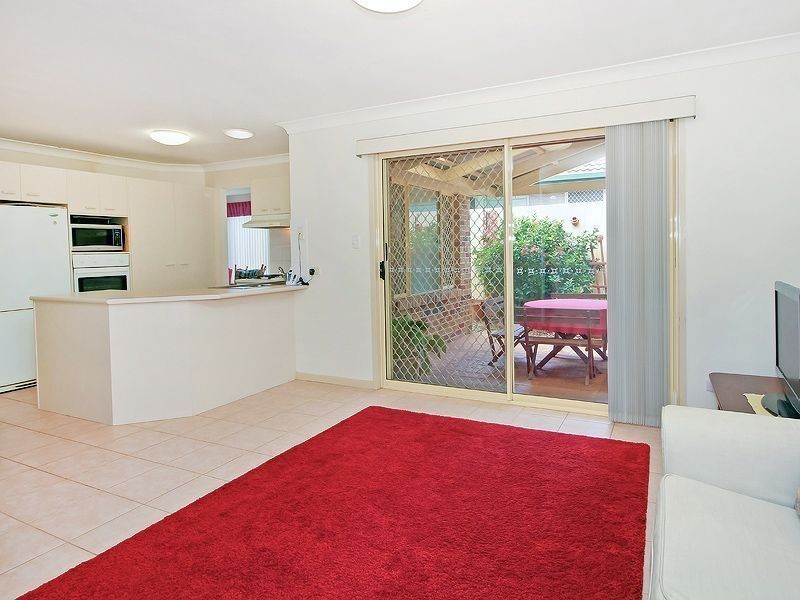 8 Tasman Place, Forest Lake QLD 4078