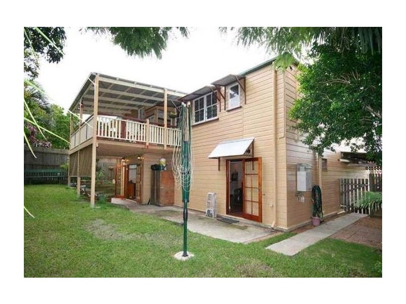 17 Torrens Street, Annerley QLD 4103