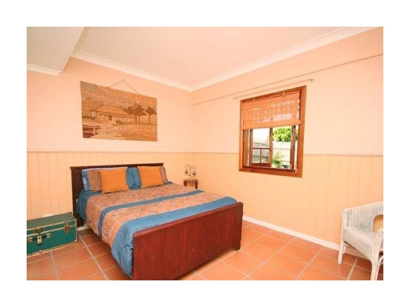 17 Torrens Street, Annerley QLD 4103