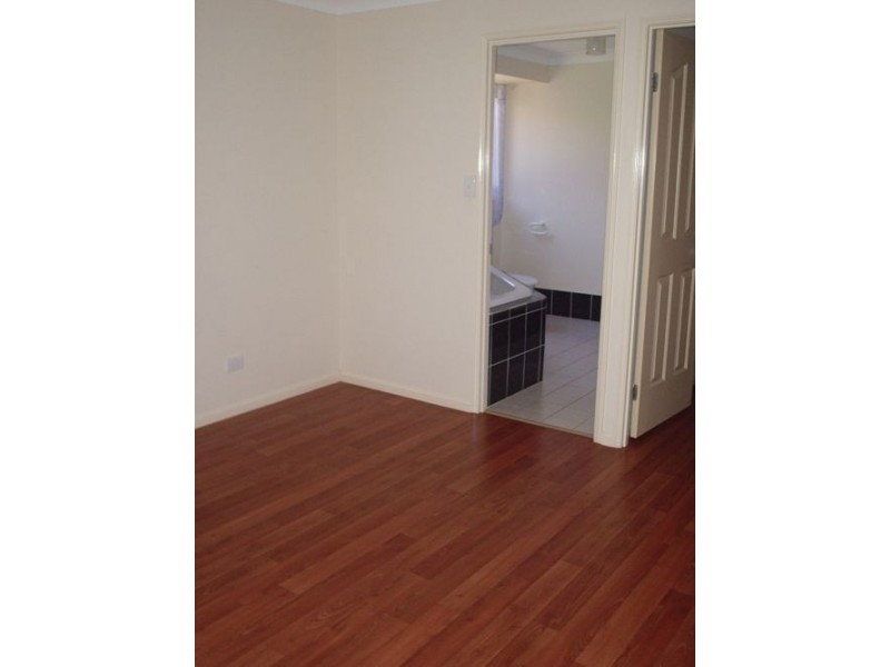 8 Dulwich Place, Forest Lake QLD 4078