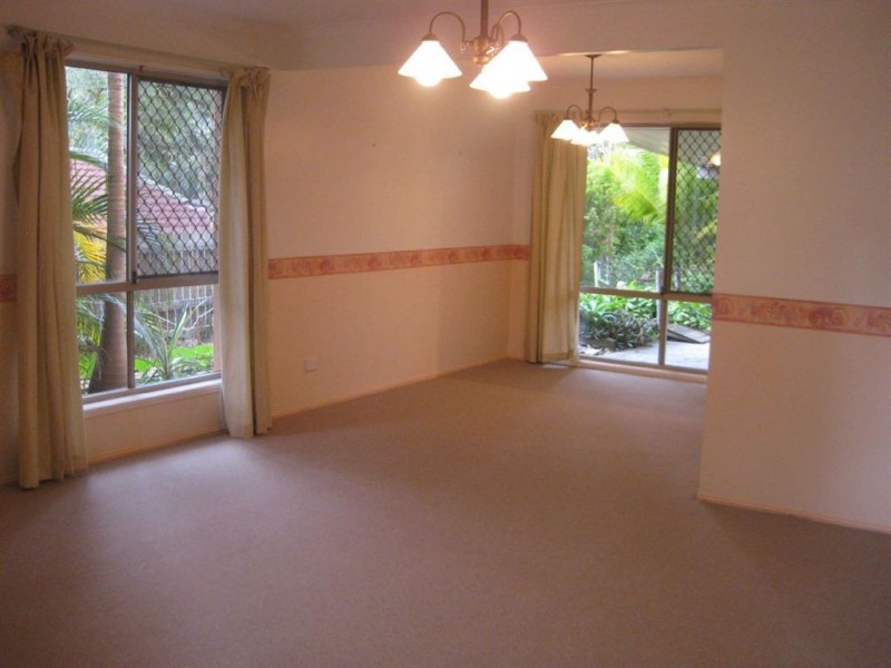 15 Barrier Place, Forest Lake QLD 4078