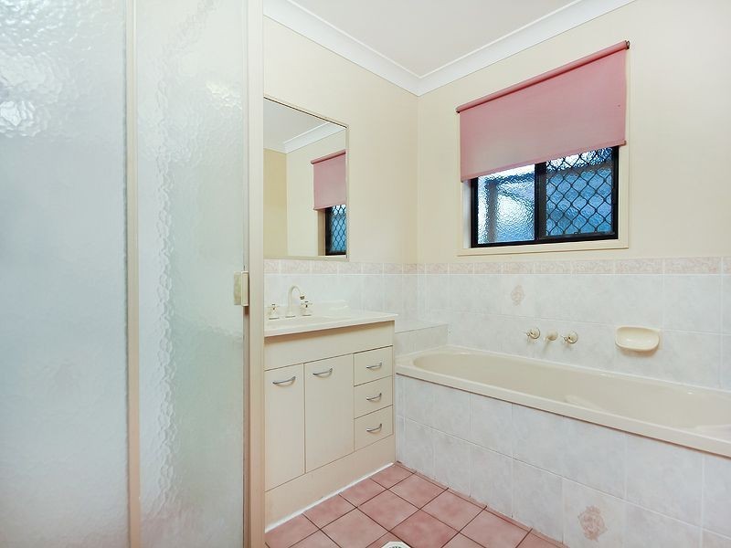 7 Glider Close, Doolandella QLD 4077