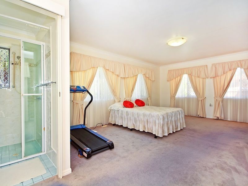 5 Eleanor Court, Camira QLD 4300