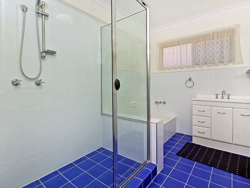 5 Eleanor Court, Camira QLD 4300