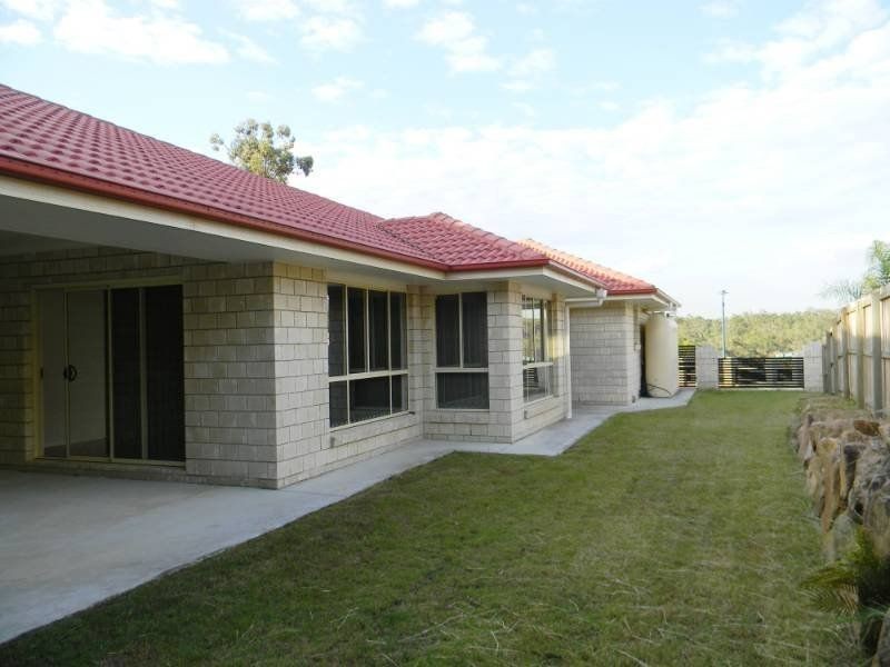 7 North Shore Way, Springfield Lakes QLD 4300