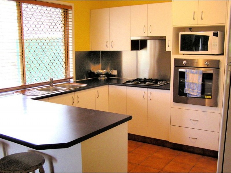 10 Radiata Place, Forest Lake QLD 4078