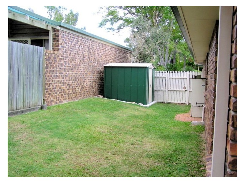 10 Radiata Place, Forest Lake QLD 4078