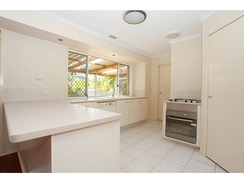 8 Ornata Place, Forest Lake QLD 4078