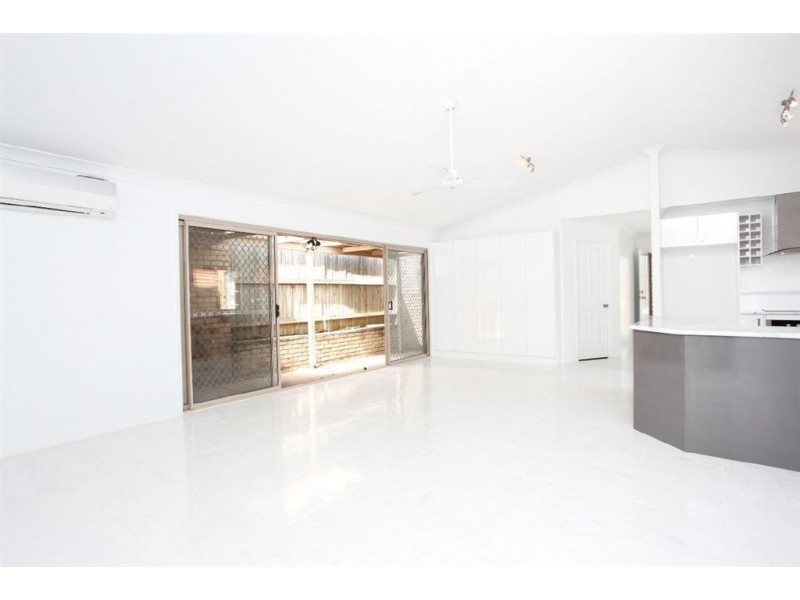 10 Fraser Place, Forest Lake QLD 4078