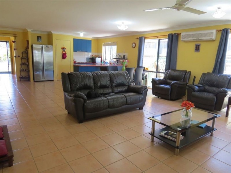 4 Amadeus Circuit, Springfield Lakes QLD 4300