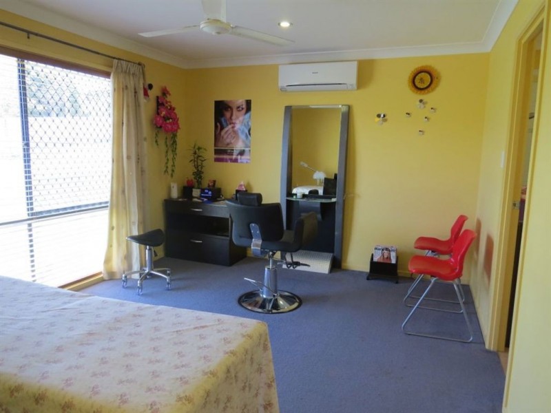 4 Amadeus Circuit, Springfield Lakes QLD 4300