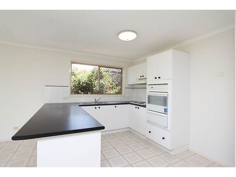 8 Kookaburra Place, Doolandella QLD 4077