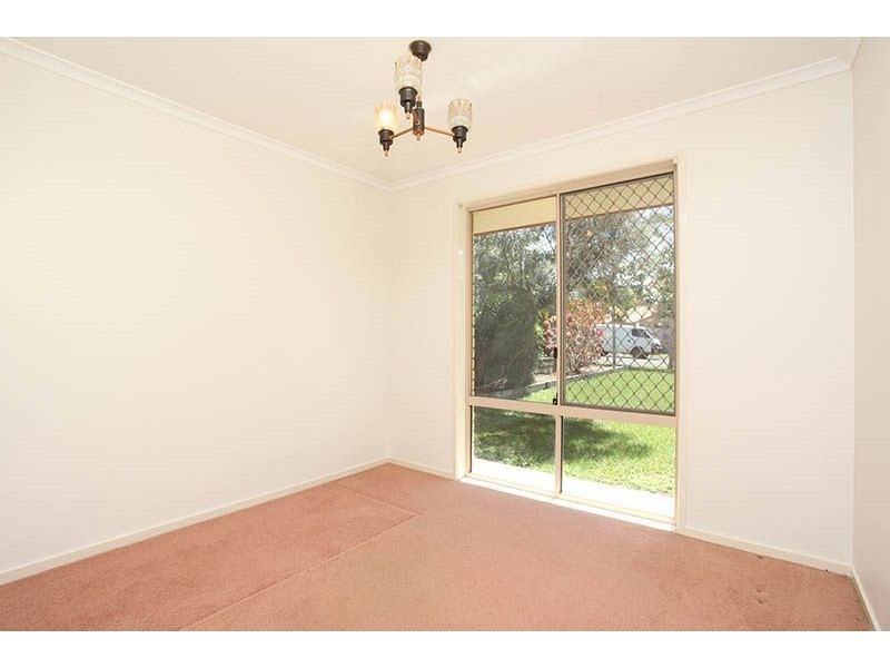 8 Kookaburra Place, Doolandella QLD 4077