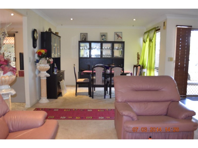 35 Cianthus Street, Regents Park QLD 4118