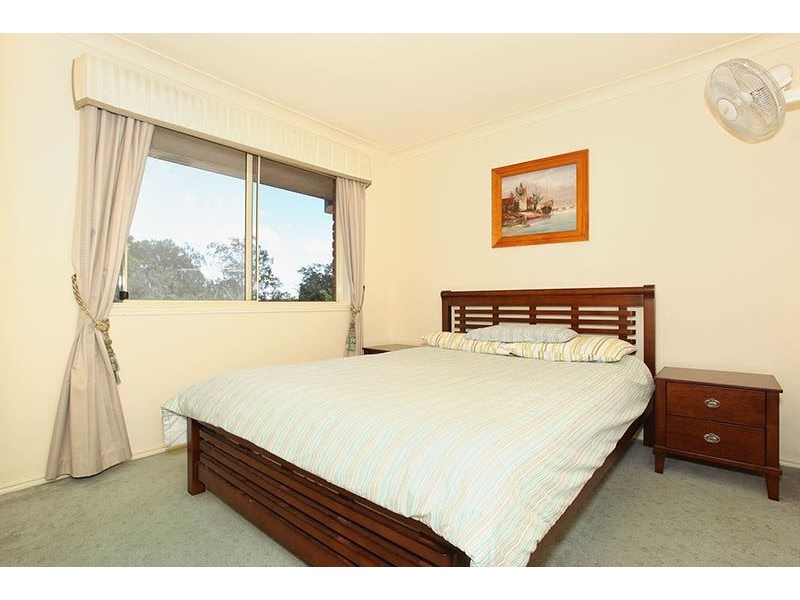 15 Burke Place, Forest Lake QLD 4078