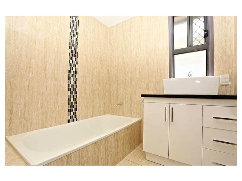 3 Burke Street, Coorparoo QLD 4151