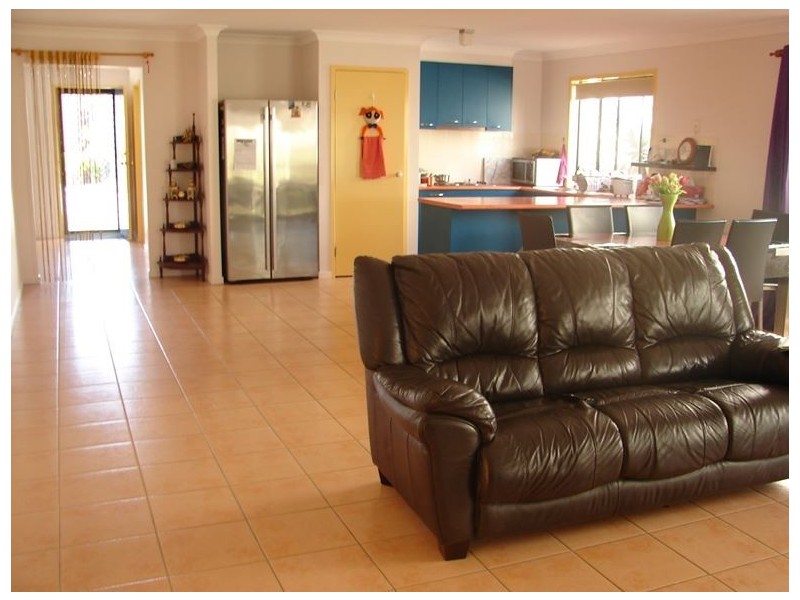 4 Amadeus Circuit, Springfield Lakes QLD 4300
