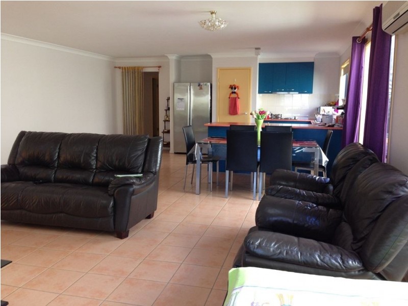 4 Amadeus Circuit, Springfield Lakes QLD 4300