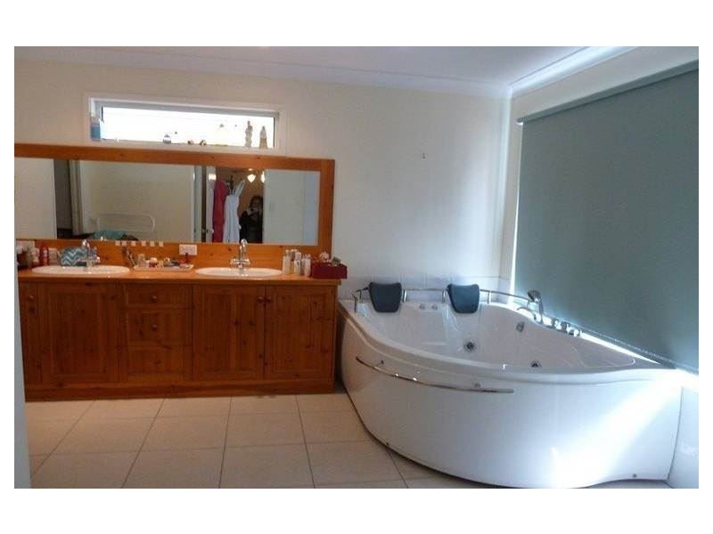 145 Sweets road, Pallara QLD 4110